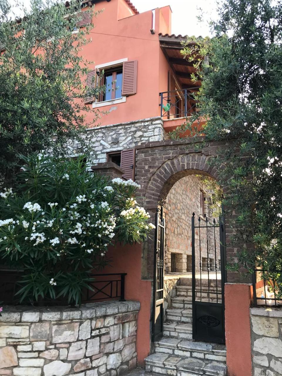 Villa Kolonja Ksamil Exterior photo